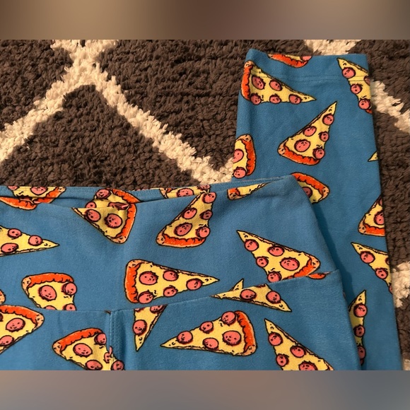 🍕LuLaRoe Blue Pizza Slice Leggings Size One Size 🍕 - Picture 4 of 6